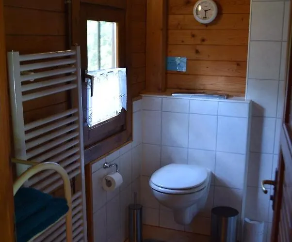 Gemuetliches Blockhaus, Waldblick, Naehe Ber/sxf * برلين